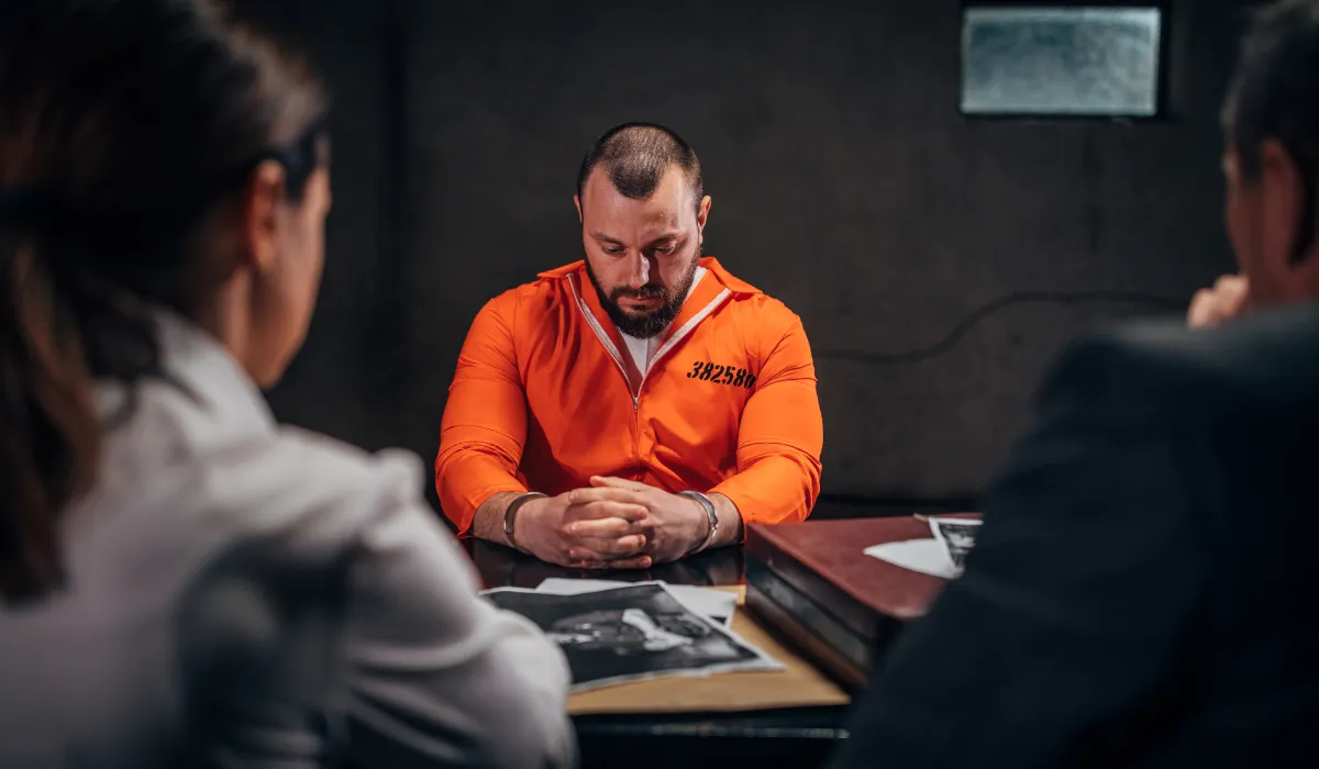 Man in custody interviewed by investigators, drug offence defence
